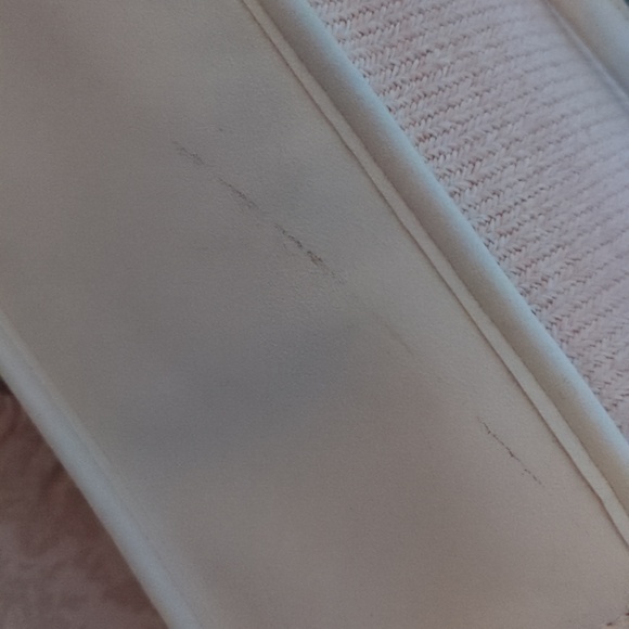 Handbag - Picture 9 of 15